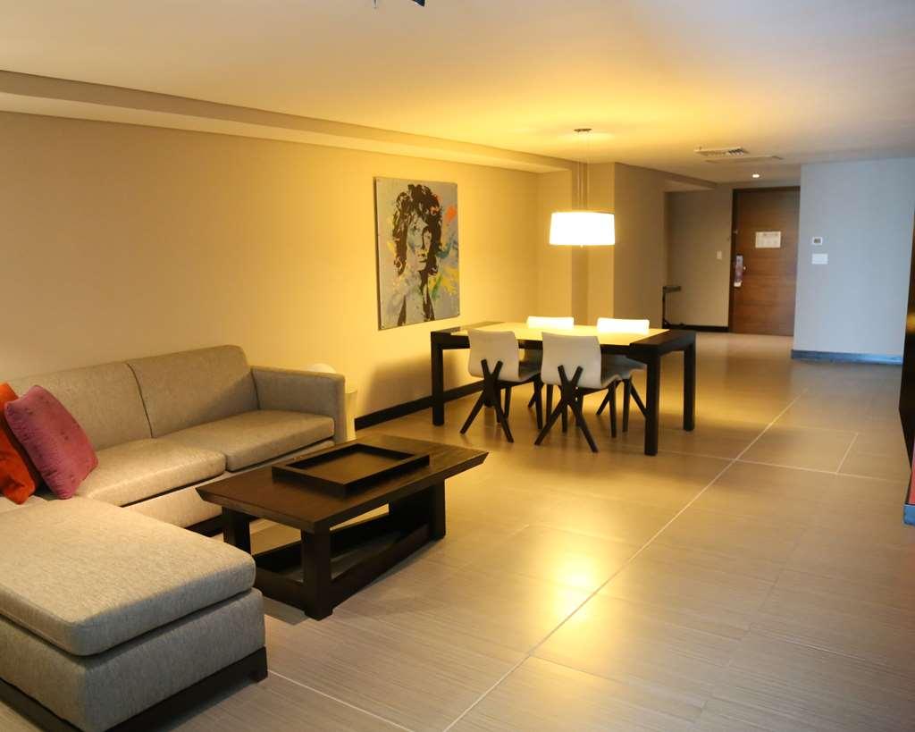Megapolis Hotel Panama Cameră foto Living room