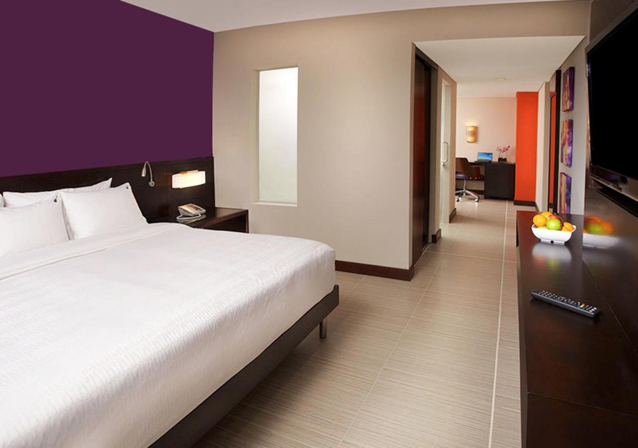 Megapolis Hotel Panama Exterior foto Suite